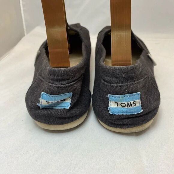 Tom’s  Slip on Shoes 10 wide black - Picture 3 of 7